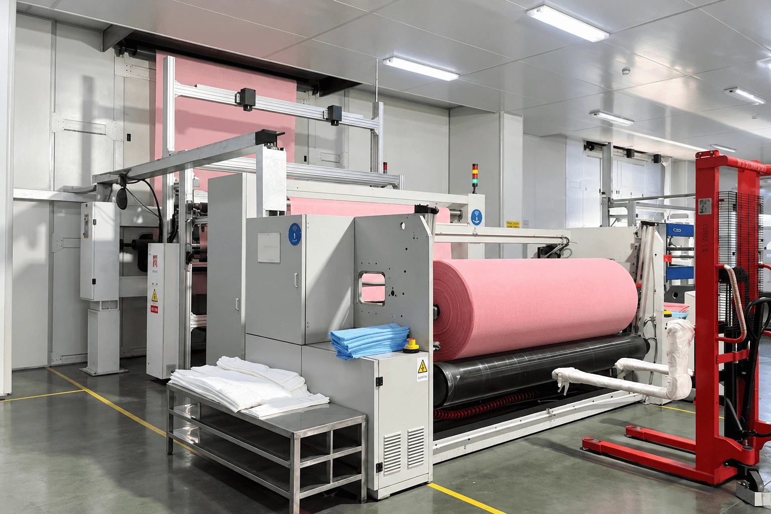 Spunlace nonwoven production line at Chenyang's Hangzhou factory Spunlace nonwoven production line at Chenyang's Hangzhou factory